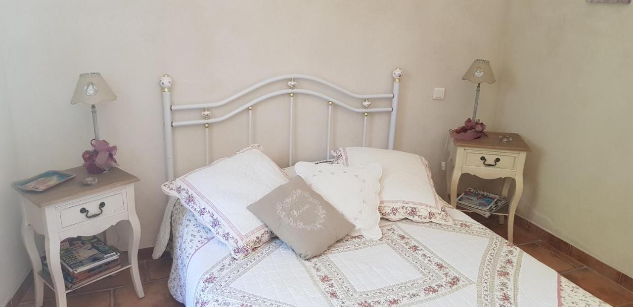 مبيت وإفطار انت مارتن دي كراو Fenetre Sur Les Alpilles المظهر الخارجي الصورة